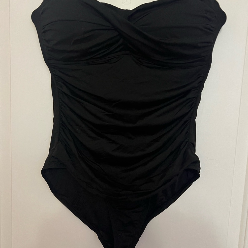 Anne Cole Elegant Black Swimwear